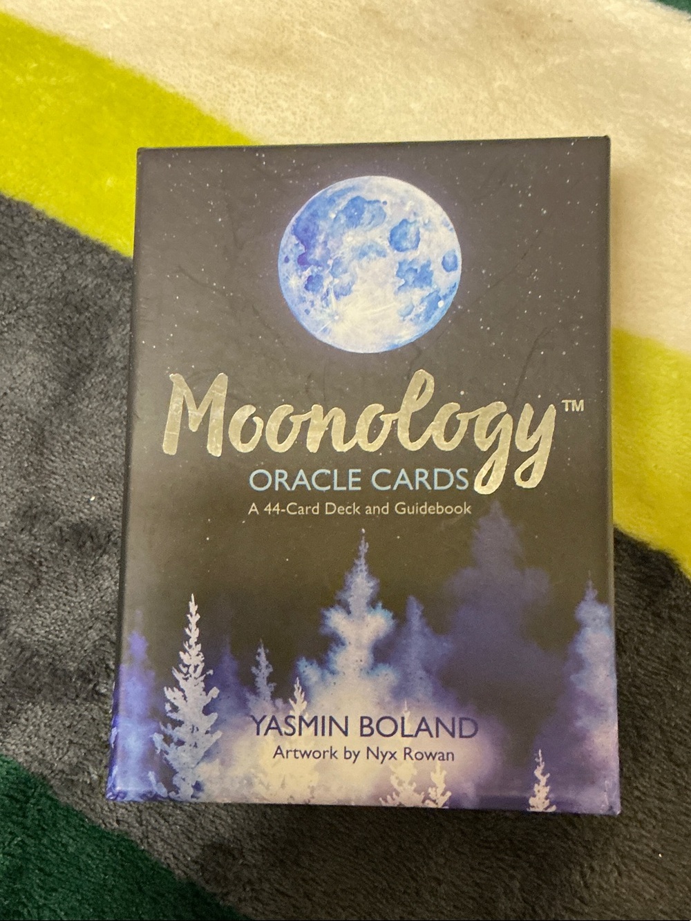 Moonology Oracle Cards by Yasmin Boland - Midnight Blue Moon Deck